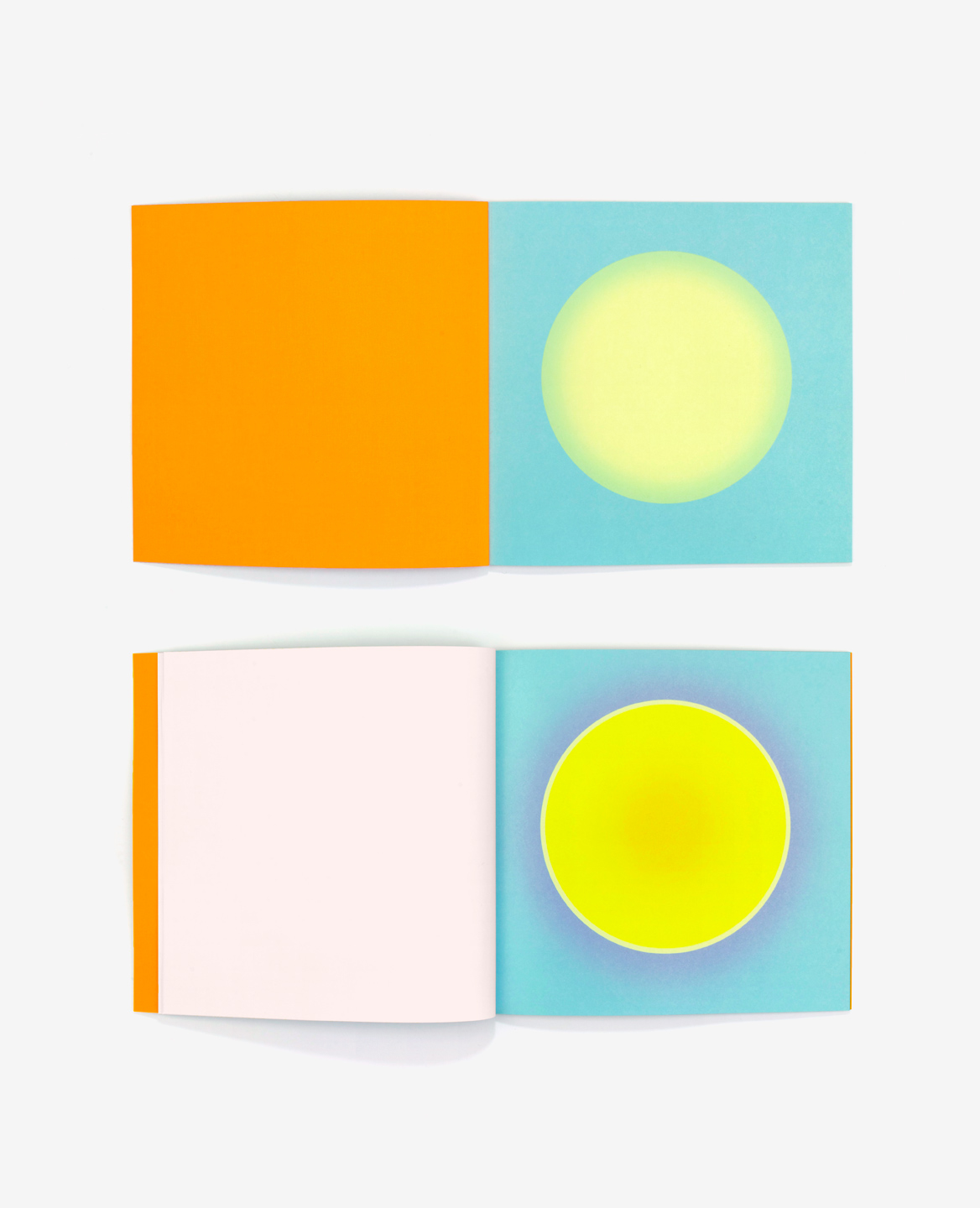 Yellow morning suns from the book Au soleil by Fanette Mellier and published by Éditions du livre