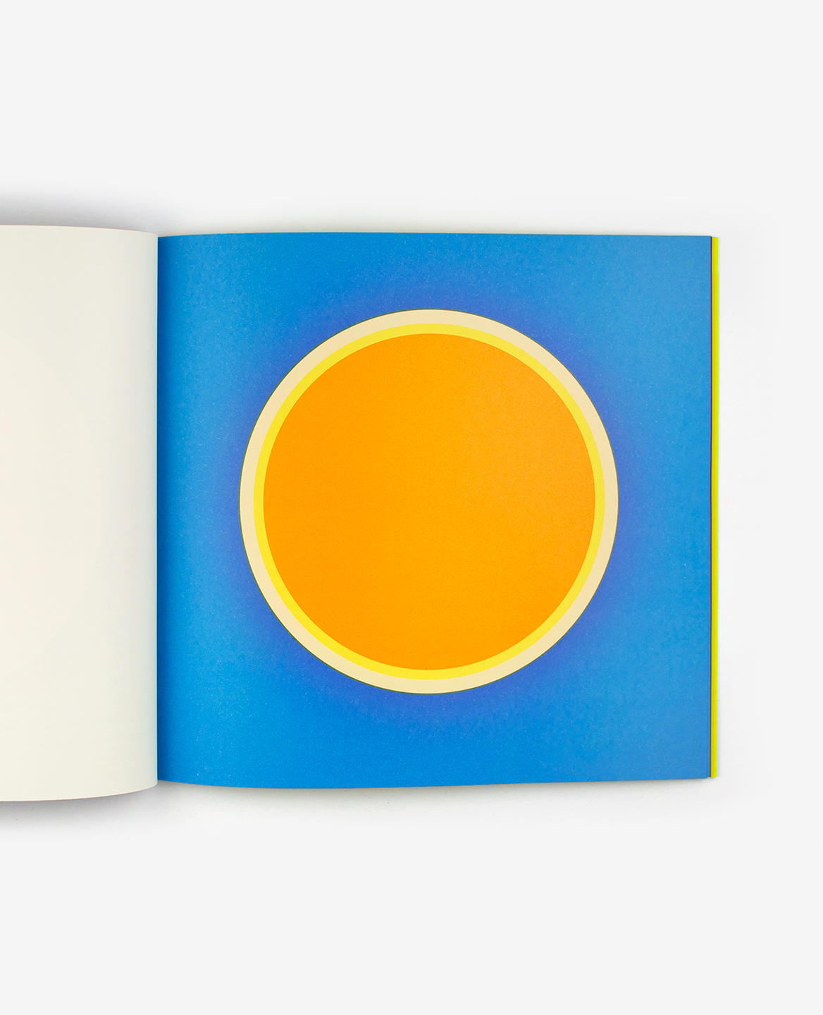 Soleil orange et jaune du livre Au soleil