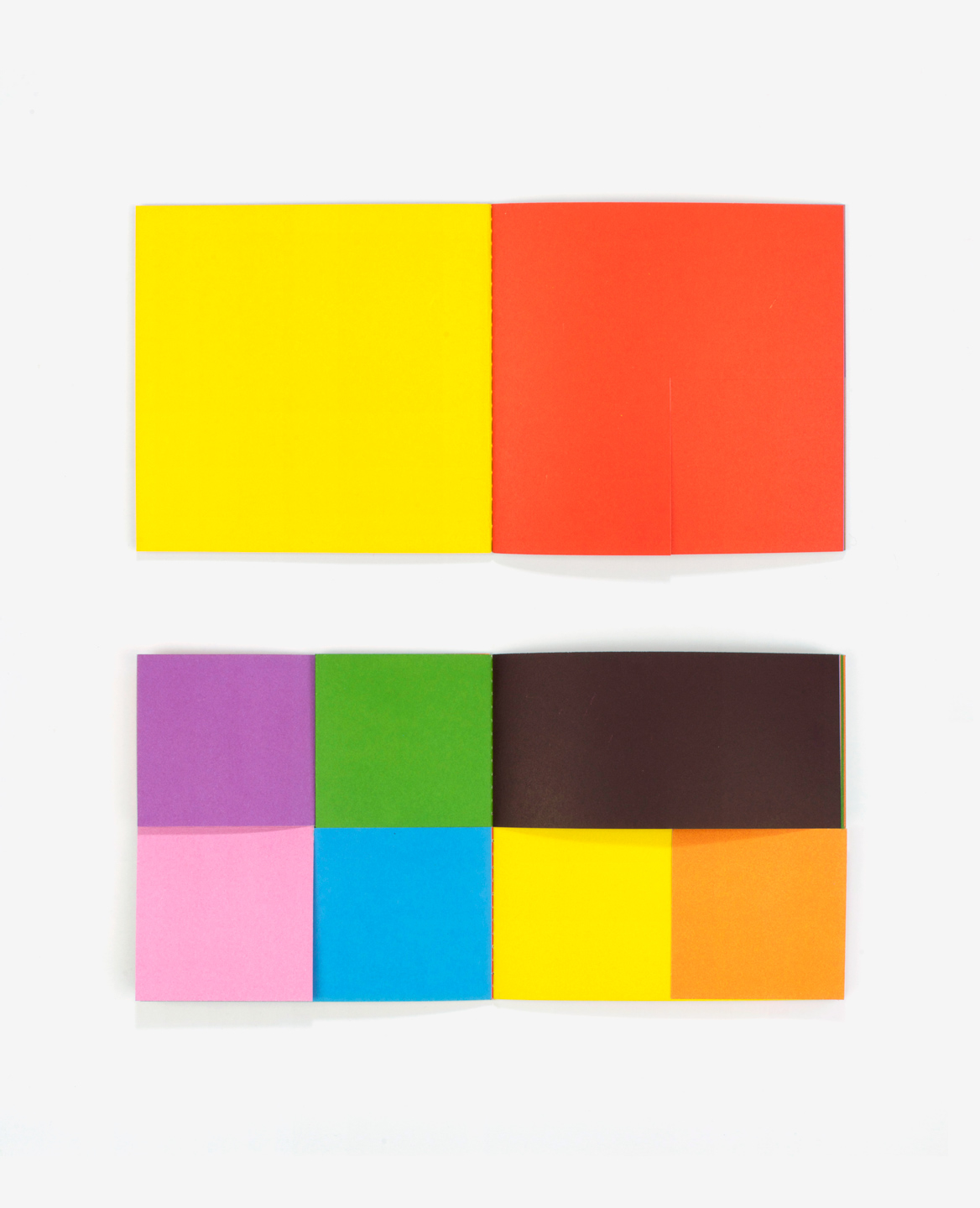 Multi colored pages of the book Colors by Antonio Ladrillo published by Éditions du livre